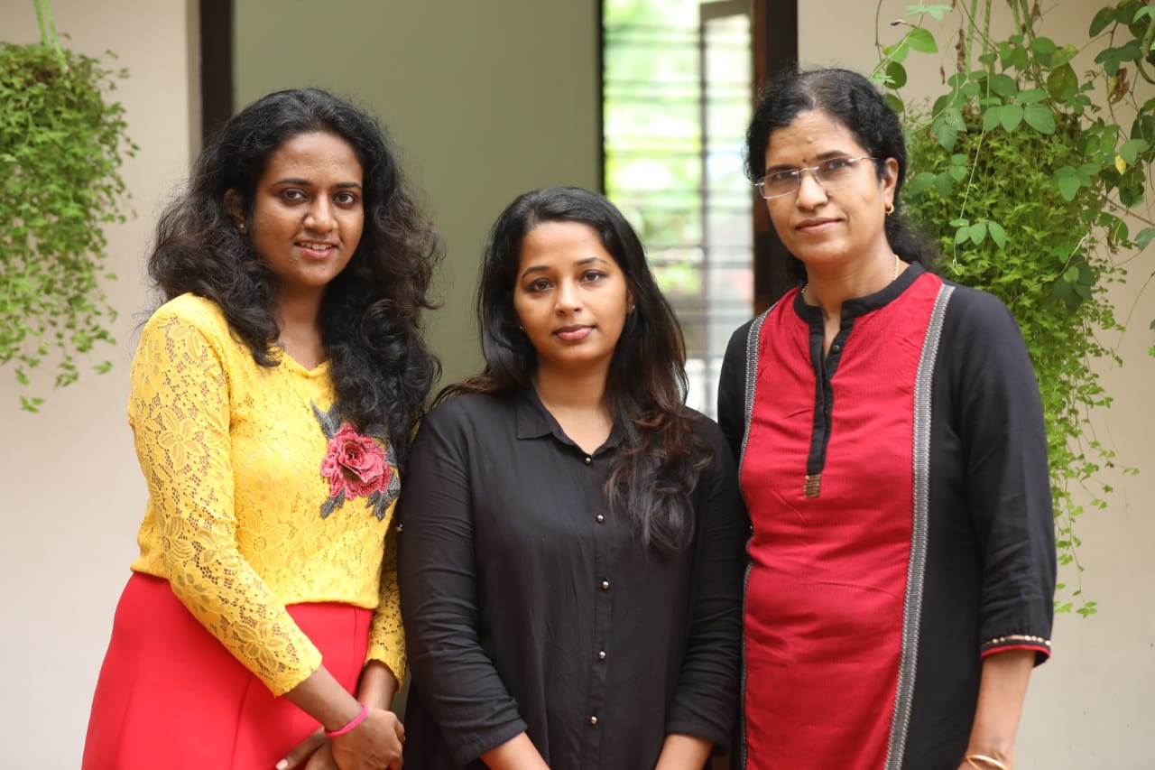 SMARTLOOK BEAUTY PARLOUR AND SPA KOYILANDY