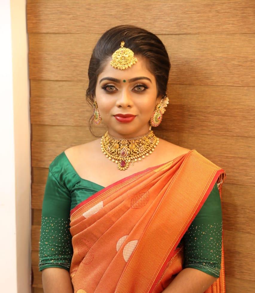 SMARTLOOK BEAUTY PARLOUR AND SPA KOYILANDY