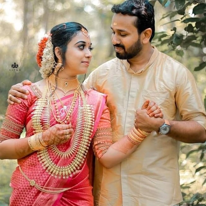 SMARTLOOK BEAUTY PARLOUR AND SPA KOYILANDY