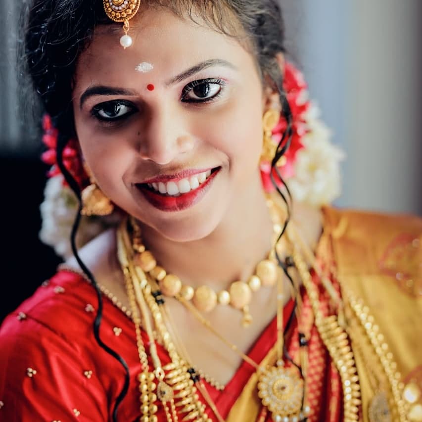 SMARTLOOK BEAUTY PARLOUR AND SPA KOYILANDY