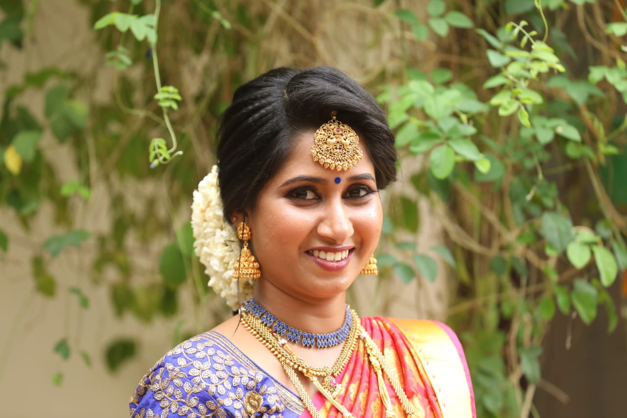 SMARTLOOK BEAUTY PARLOUR AND SPA KOYILANDY